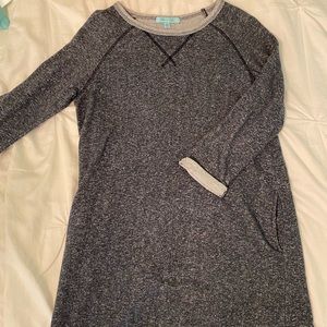 Perfect loungewear!! Super cute and super comfy - good condition!!